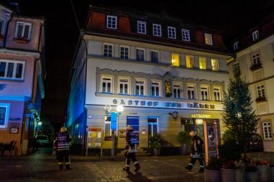 Marbach a.N.: Rauchentwicklung am Gasthof Baeren ruft die Feuerwehr auf den Plan